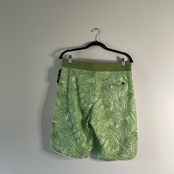 Art Class Boys 18 Palm Printed Green Swim Trunks NWT - Picture 3 of 6